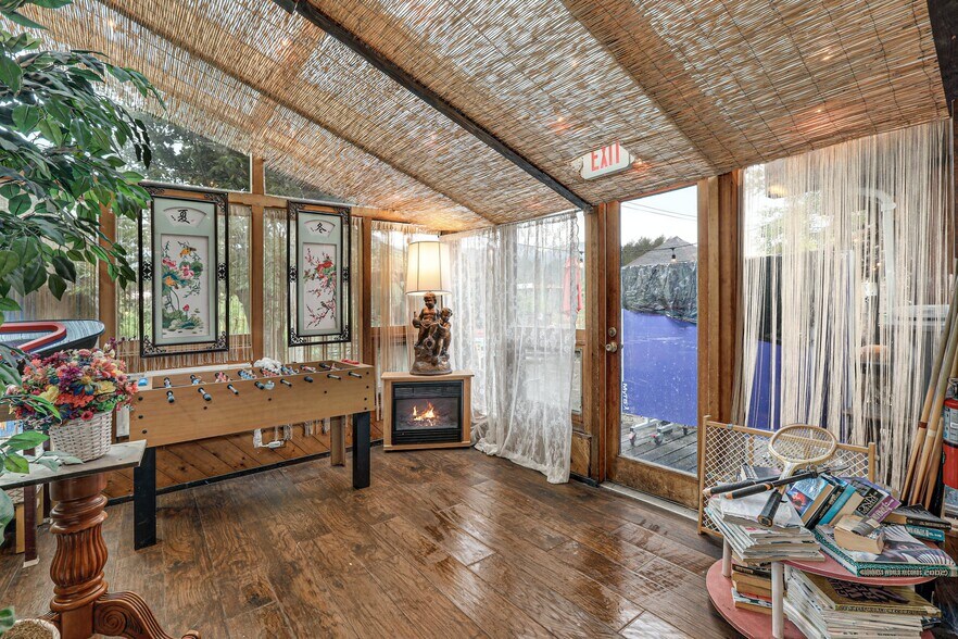 More Photos Of 44618 State Route 20, Concrete Hotel For Sale