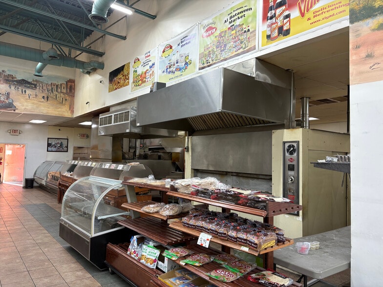 More Photos Of 37821 Mound Rd, Sterling Heights Freestanding For Sale