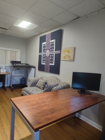 More Photos Of 50 S Pickett St, Alexandria Medical For Sale