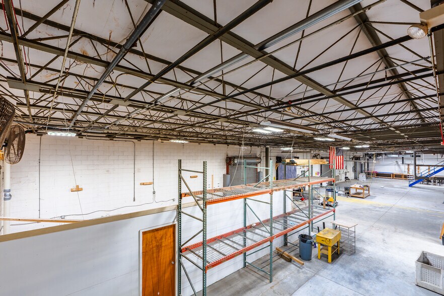 More Photos Of 10045 102nd Ter, Sebastian Manufacturing For Lease
