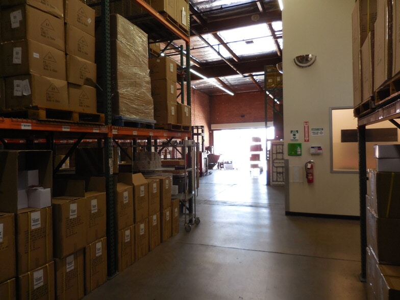 More Photos Of 1206-1210 W Jon St, Torrance Warehouse For Lease
