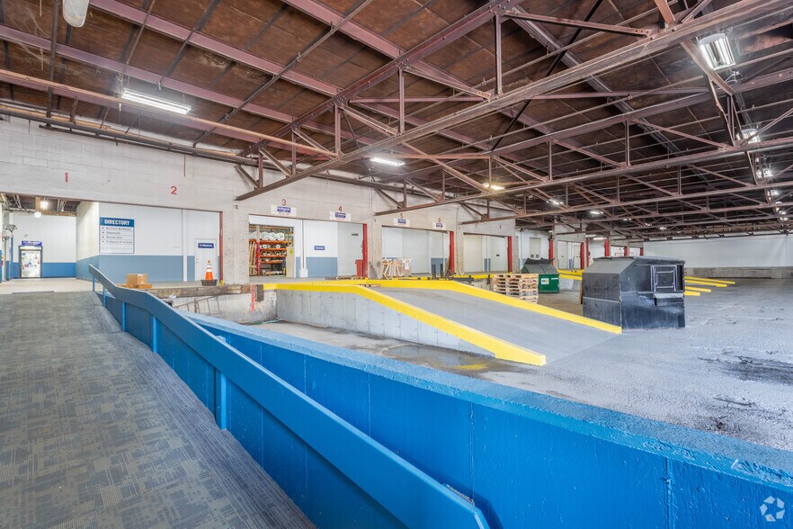More Photos Of 6361 Thompson Rd, Syracuse Manufacturing For Lease