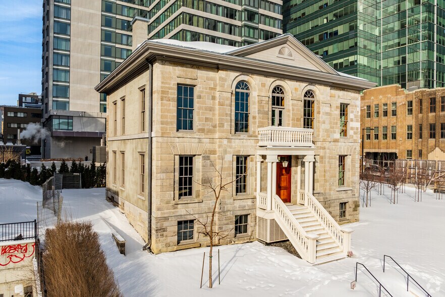 Primary Photo Of 1395 Av Overdale, Montréal Office For Sale
