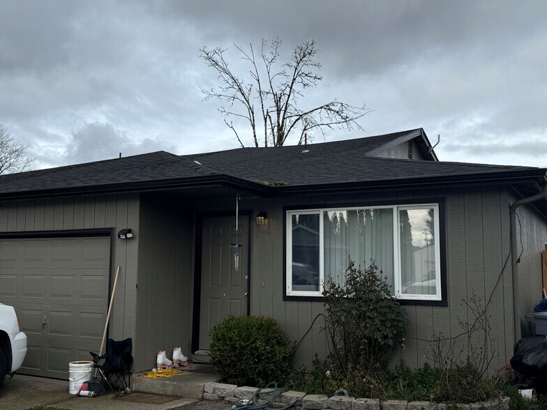 More Photos Of 4561 Chippewa Ct SE, Salem Multifamily For Sale