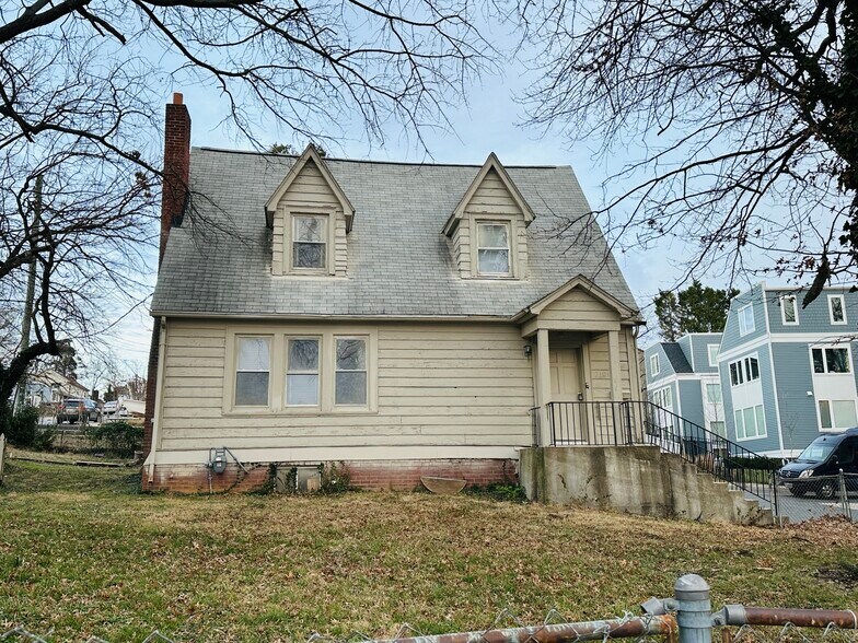 More Photos Of 2401 S Shirlington Rd, Arlington Land For Sale