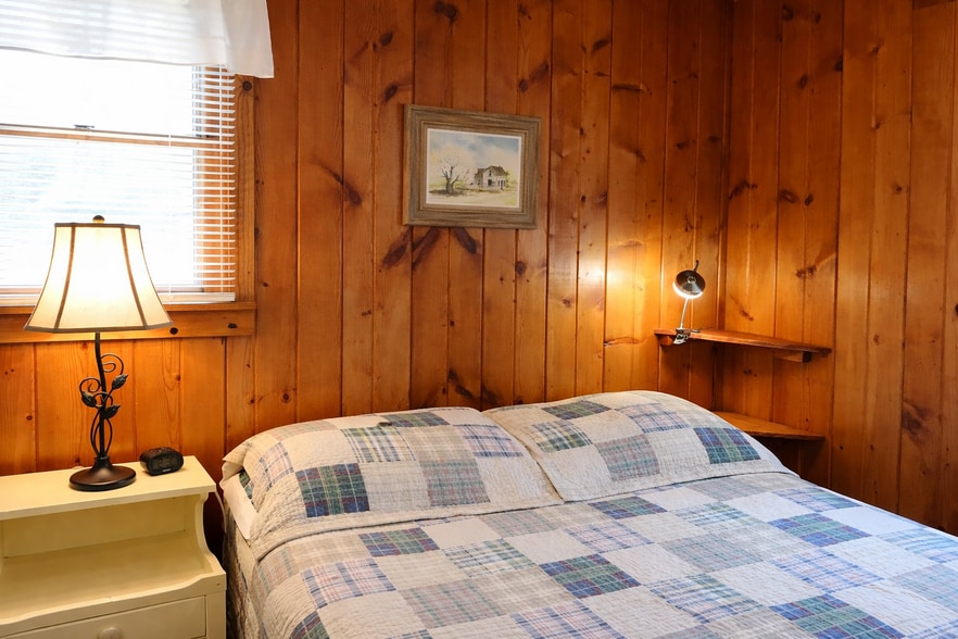 More Photos Of 11481 Main St, Honor Hotel For Sale