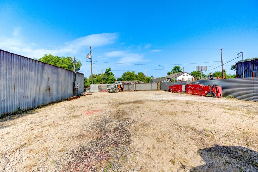 More Photos Of 3416 Sakowitz St, Houston Warehouse For Sale