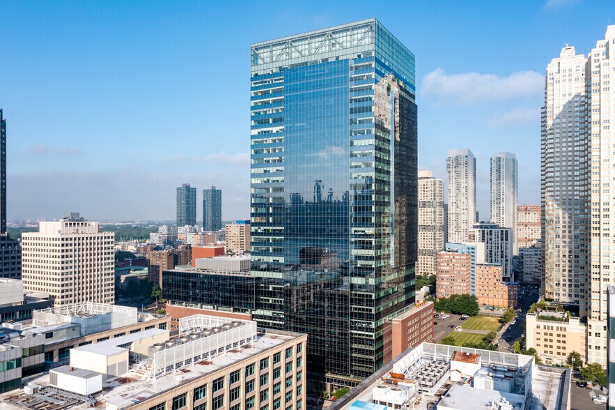 More Photos Of 2500 Plaza Five, Jersey City Coworking Space