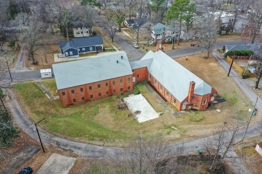 More Photos Of 2001 Avenue Z, Birmingham Religious Facility For Sale