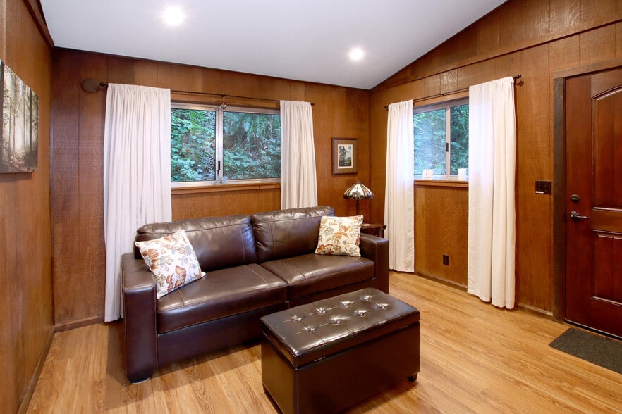 More Photos Of 16770 Redwood Lodge Rd, Los Gatos Lodge Meeting Hall For Sale