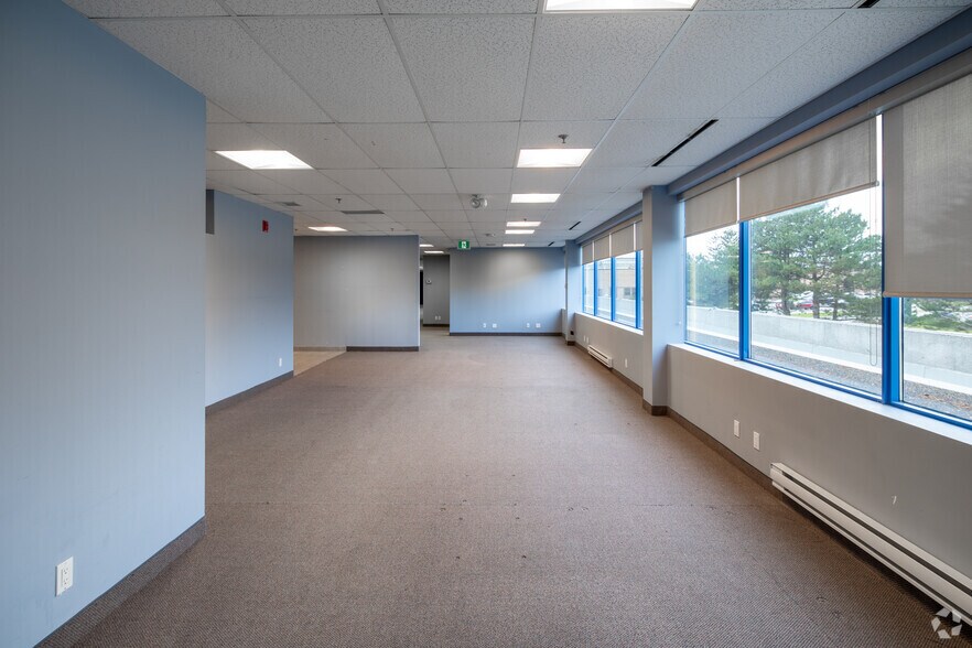 More Photos Of 35 Fulton Way, Richmond Hill Light Distribution For Lease