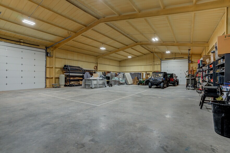 More Photos Of 604 E County Road 7200, Lubbock Office Residential For Sale