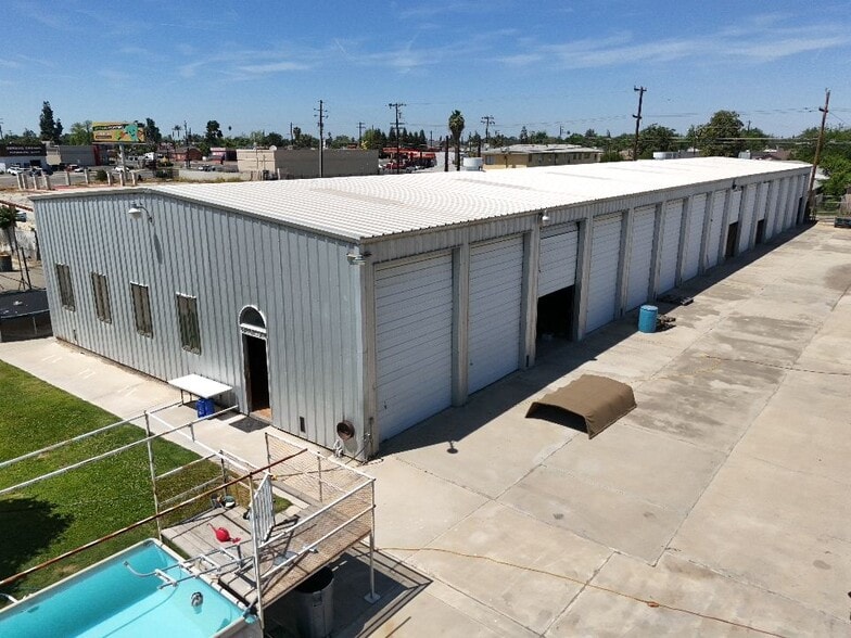 More Photos Of 1810 S Chester Ave, Bakersfield Service For Sale