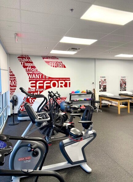 More Photos Of 8001-8025 Mackenzie Rd, Saint Louis Unknown For Lease