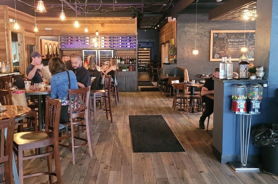 More Photos Of 101 S Eola Dr, Orlando Apartments For Sale