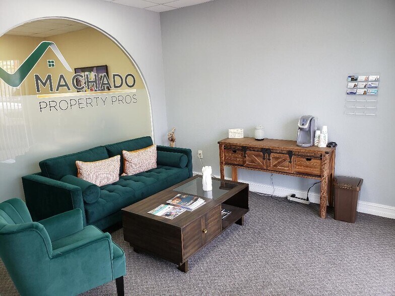 More Photos Of 7910 N Tamiami Trl, Sarasota Office For Lease