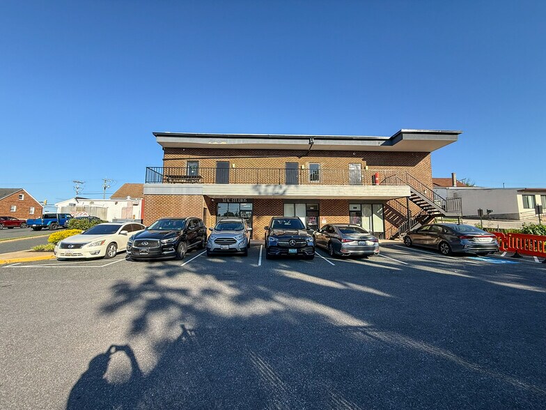 More Photos Of 8868 Belair Rd, Nottingham Medical For Sale