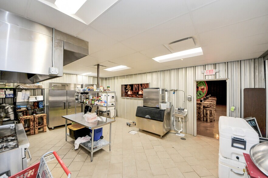 More Photos Of 11730 Aldine Westfield Rd, Houston Warehouse For Sale