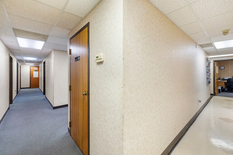 More Photos Of 1612 W Plaza Dr, Tallahassee Medical For Sale