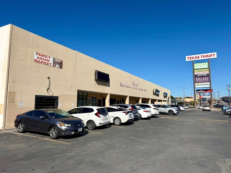 More Photos Of 6750-6772 Ingram Rd, San Antonio Storefront Retail Office For Lease