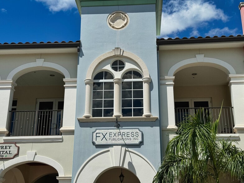More Photos Of 3976 Destination Dr, Osprey Storefront For Sale