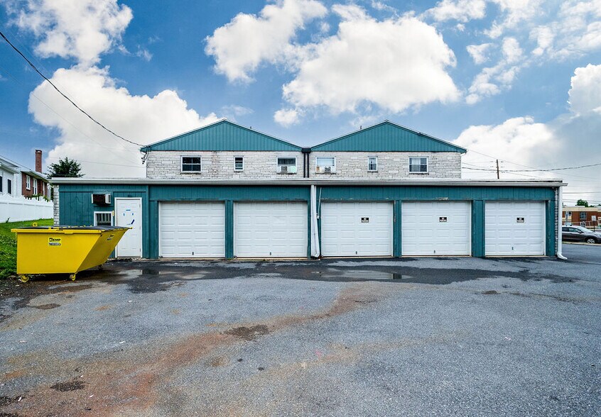 More Photos Of 3631 Kutztown Rd, Temple Storefront Retail Residential For Lease