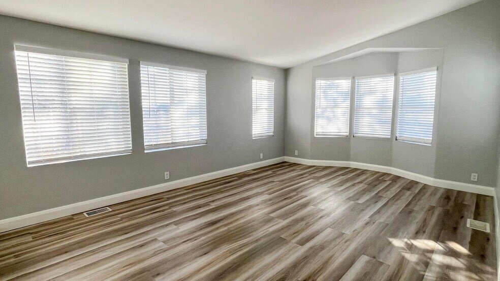 More Photos Of 5561 W 3600 S, Cedar City Specialty For Sale