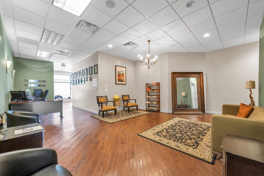 More Photos Of 1345 S Main St, Salt Lake City Freestanding For Lease