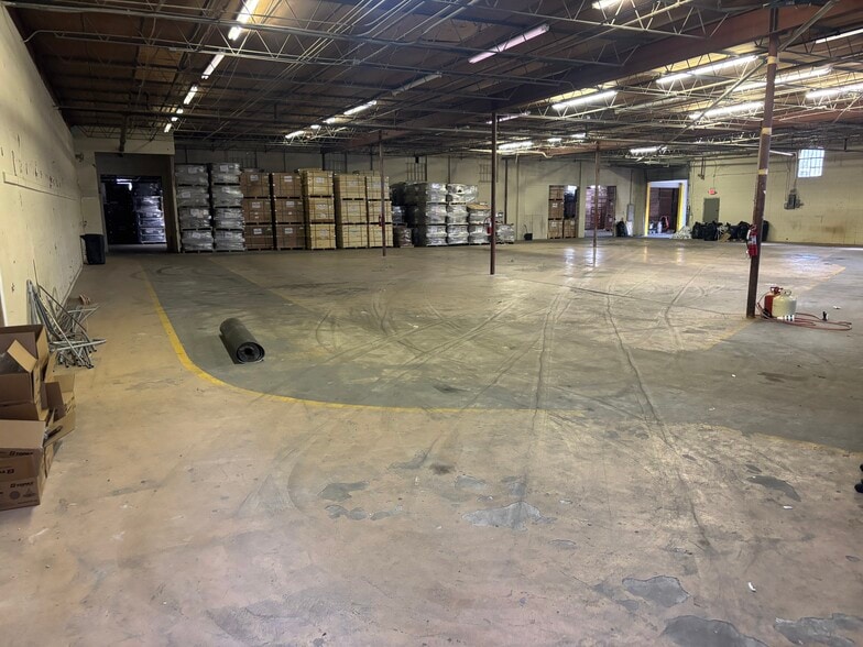More Photos Of 3511 Walnut St, Jacksonville Warehouse For Lease