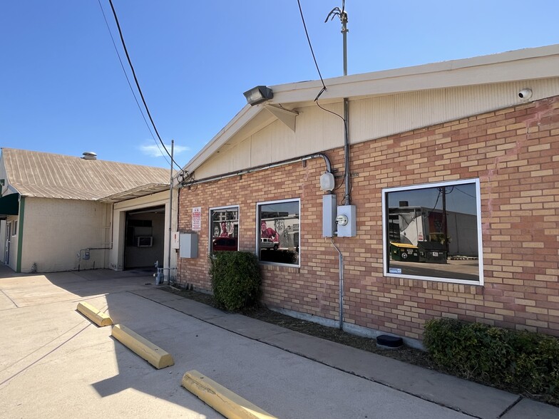 More Photos Of 400 E St Elmo Rd, Austin Unknown For Lease