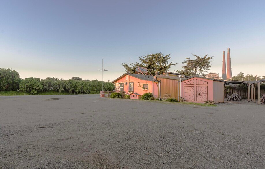More Photos Of 7921 Moss Landing Rd, Moss Landing Restaurant For Sale
