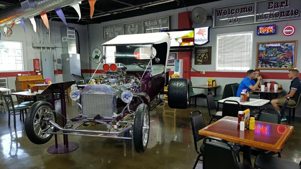 More Photos Of 206 NW Dearborn Ave, Lawton Restaurant For Sale