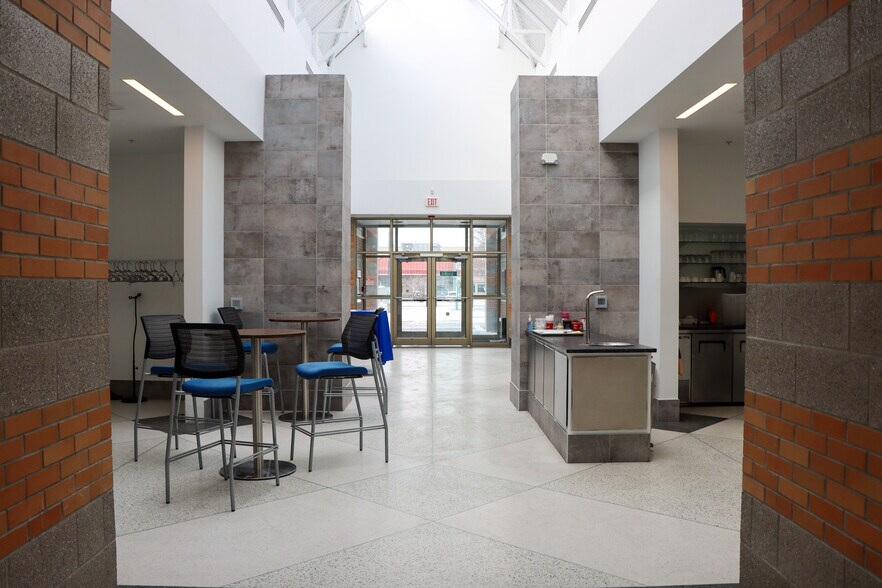 More Photos Of 85 River Rock Dr, Buffalo Office For Lease