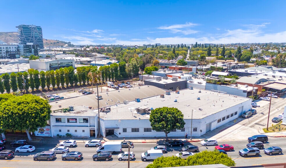 More Photos Of 3051 S La Cienega Blvd, Culver City Warehouse For Lease