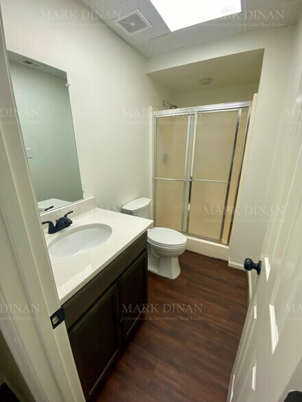 More Photos Of 2050 Oak Mountain Dr, Pelham Office For Sale