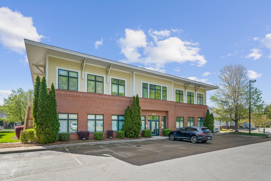 Primary Photo Of 10224 Hickorywood Hill Ave, Huntersville Office For Lease