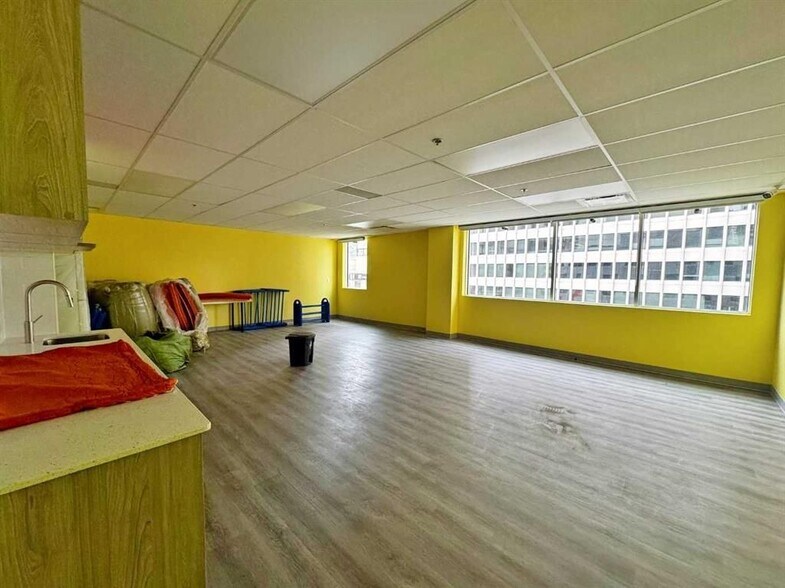 More Photos Of 634 6th Ave SW, Calgary Loft Creative Space For Sale