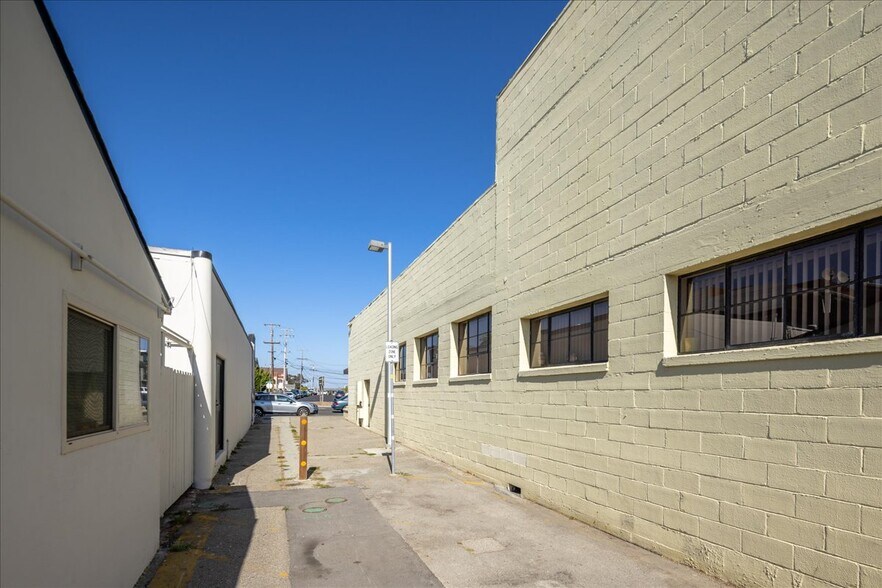 More Photos Of 1635-1641 El Camino Real, Millbrae Medical For Sale