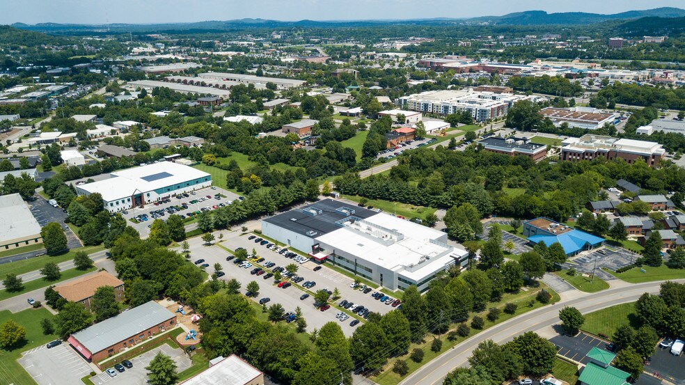 More Photos Of 308 Mallory Station Rd, Franklin Office For Sale