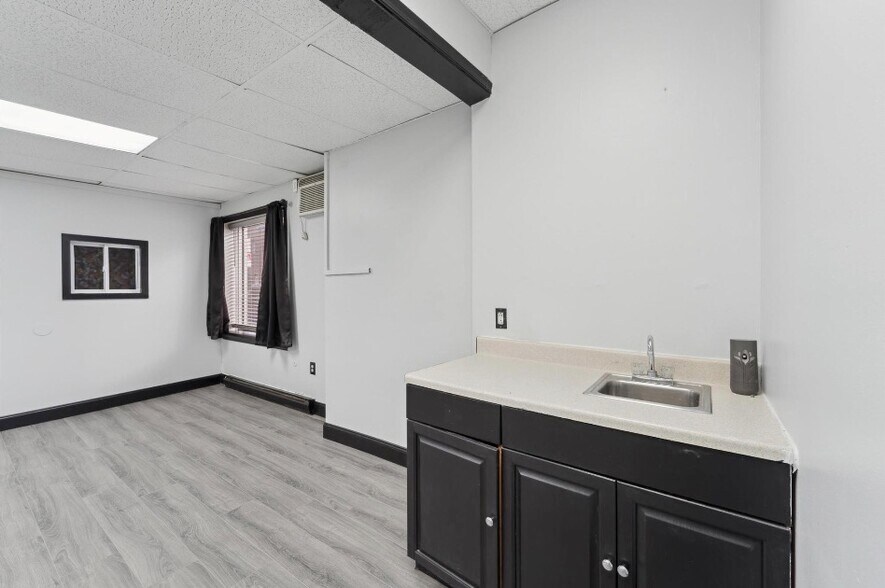 More Photos Of 1937 E Passyunk Ave, Philadelphia Storefront Retail Residential For Lease