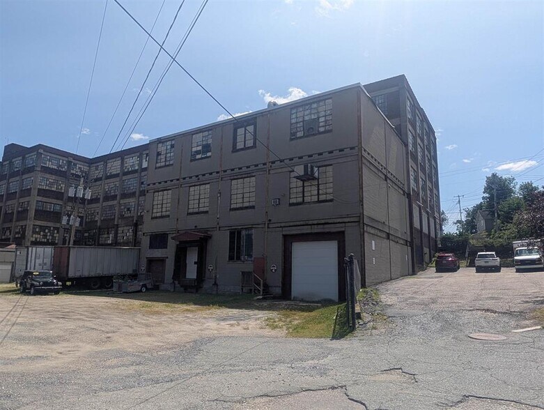 More Photos Of 91 Main St, Claremont Self Storage For Sale