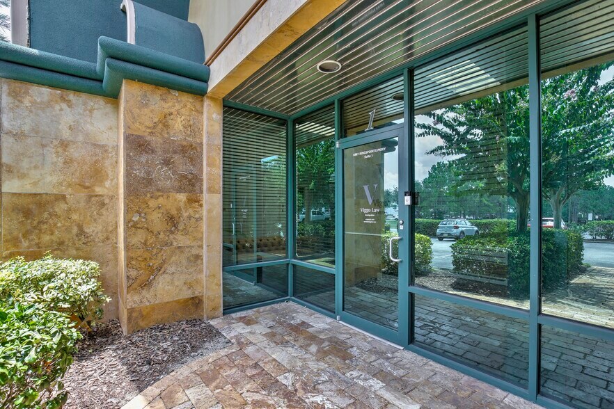 More Photos Of 6881 Kingspointe Pky, Orlando Flex For Lease