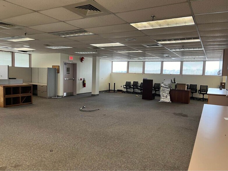 More Photos Of 446-450 Union Blvd, Allentown Medical For Lease