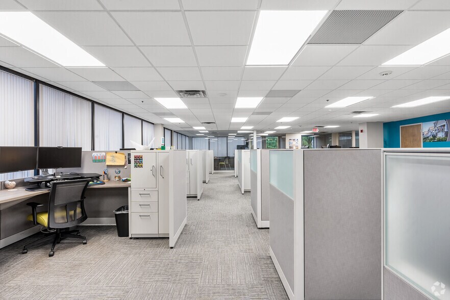More Photos Of 609 W Johnson Ave, Cheshire Medical For Lease