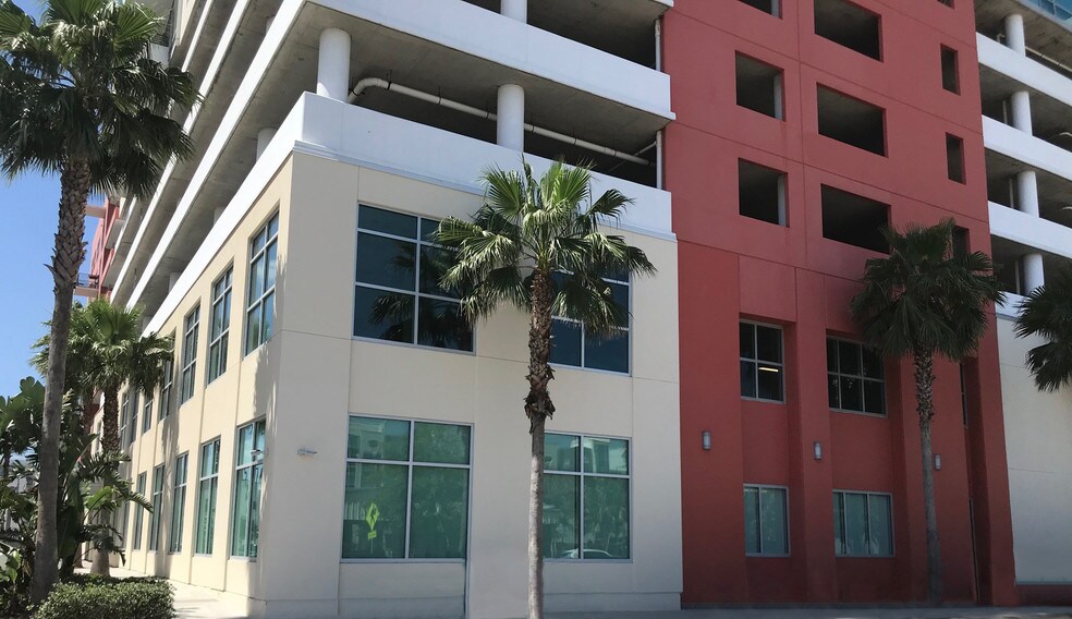 More Photos Of 1208 E Kennedy Blvd, Tampa Apartments For Lease