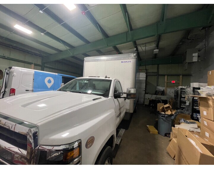More Photos Of 17 Industrial Dr, Smithfield Manufacturing For Lease
