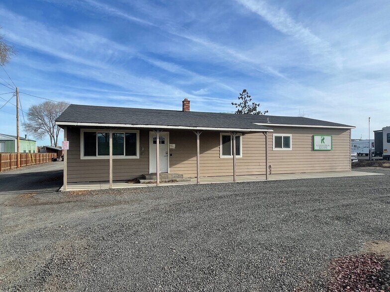 More Photos Of 3070 NW Canal Blvd, Redmond Land For Lease