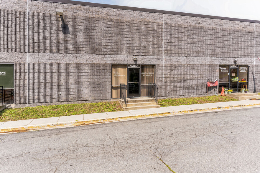 Primary Photo Of 15877 Commerce Ct, Upper Marlboro Warehouse For Sale