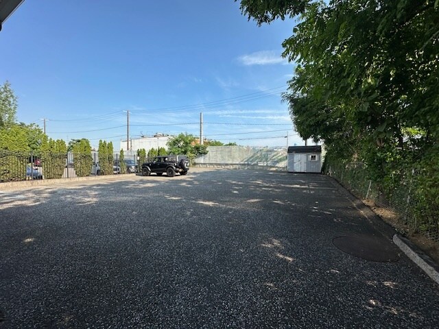 More Photos Of 98 Front St, Mineola Office For Lease