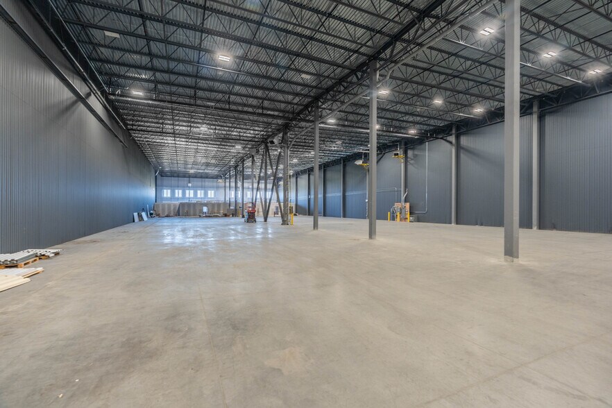More Photos Of 812 Burton Rd, Vars Warehouse For Lease